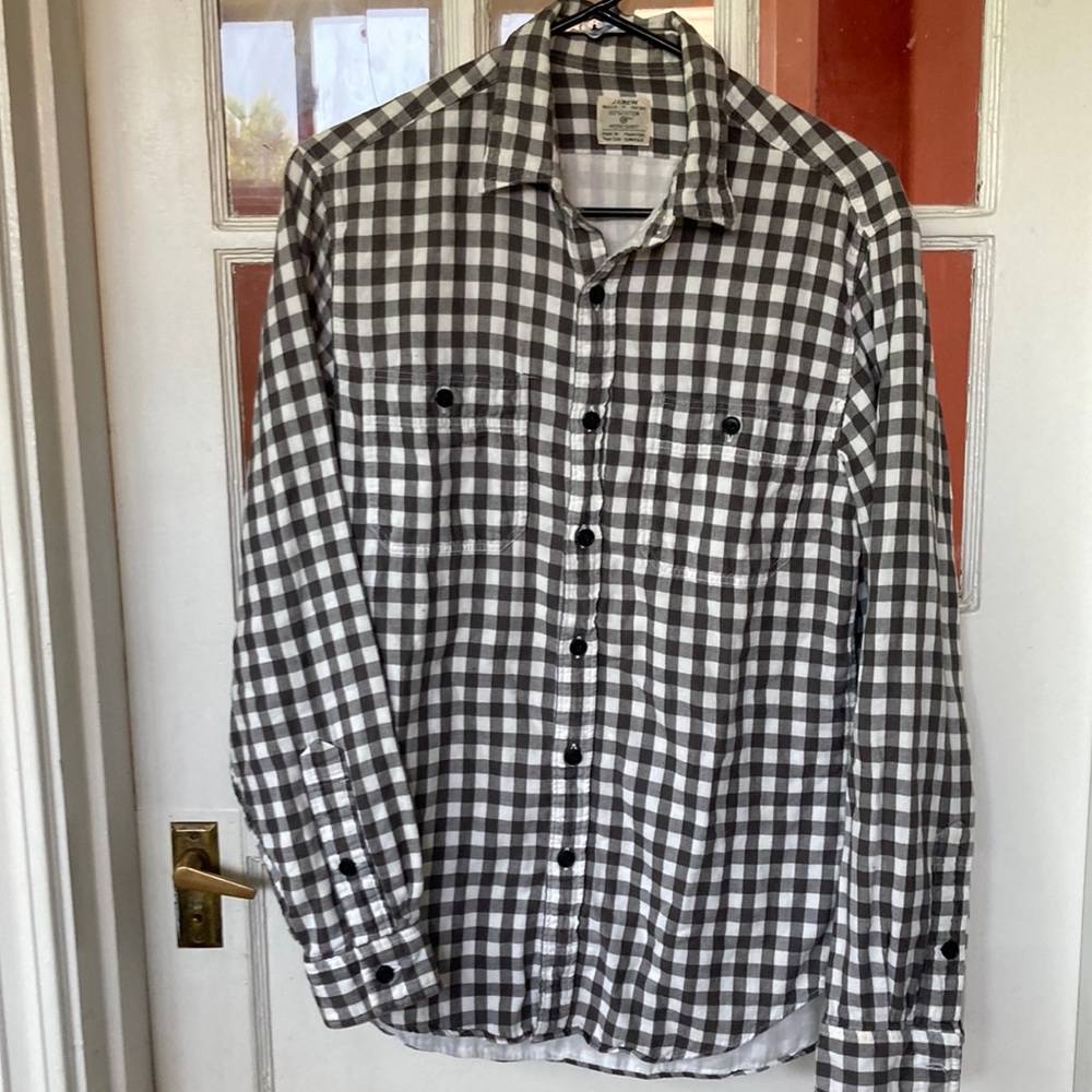Grey and white checkered J Crew long-sleeve button-down. Size small.